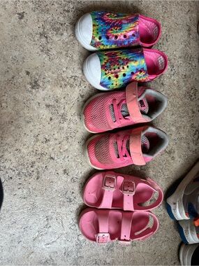 Nike Pink Kids Hook-and-Loop Athletic Sneakers